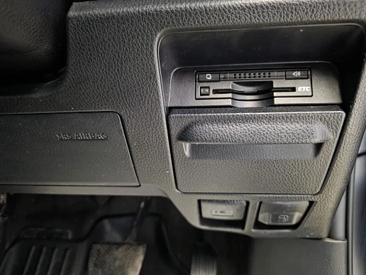 Купить Тойота Воксй 2015г.