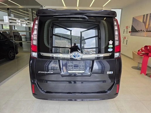 Купить Тойота Воксй 2015г.