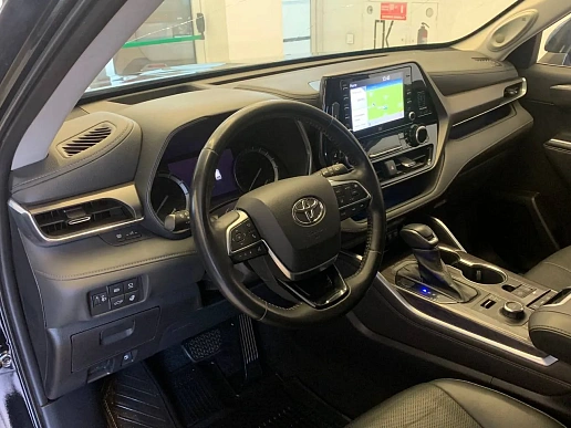 Купить Тойота Хайлендер 2021г.