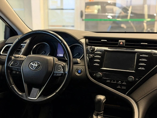 Купить Тойота Камрй 2020г.