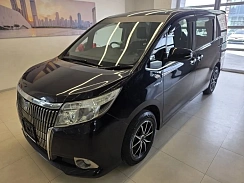 Купить Тойота Воксй 2015г.