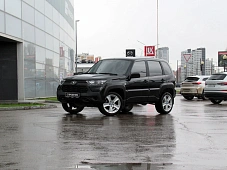 Lada Niva Travel