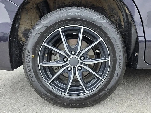 Купить Тойота Воксй 2015г.